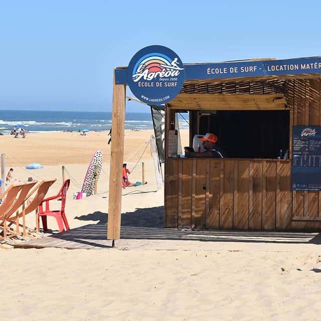 plage cabane l'agréou sur la plage